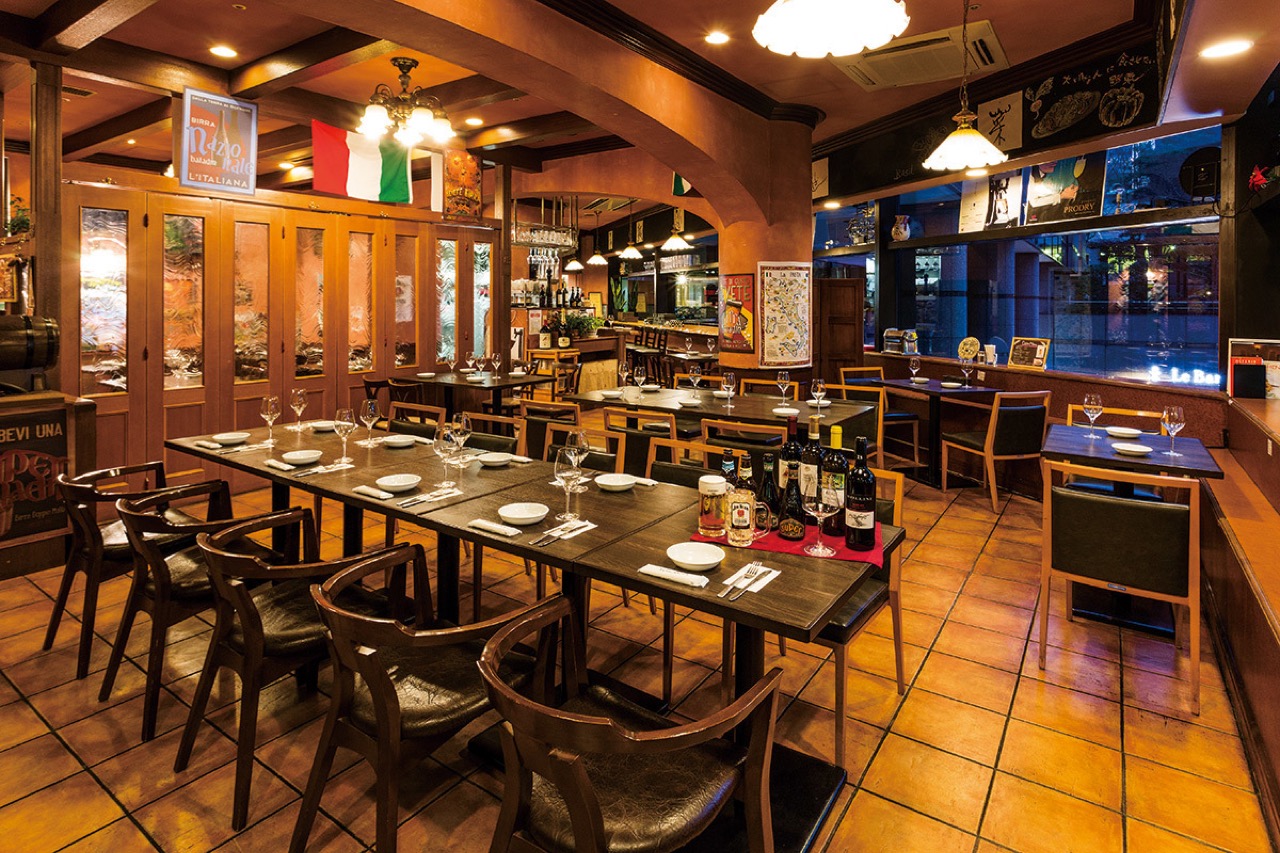 Trattoria TOSCANA 神谷町店の店内ダイニング・テーブル席